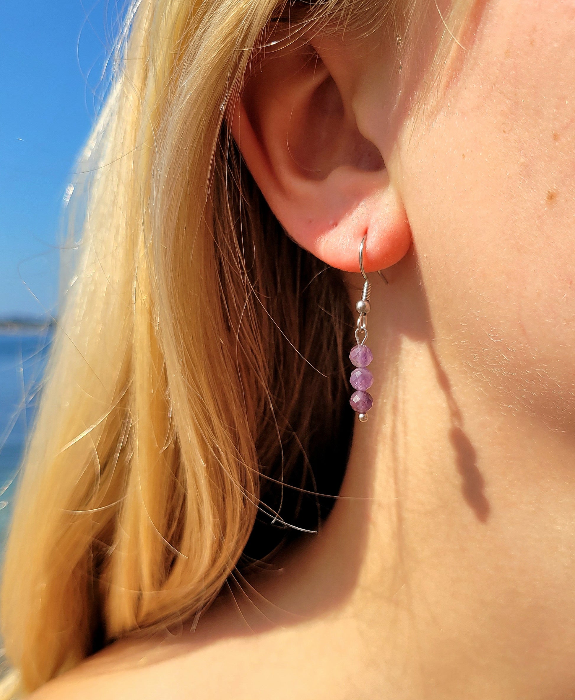 Paire de boucles d'oreilles facettées 4mm - Améthyste