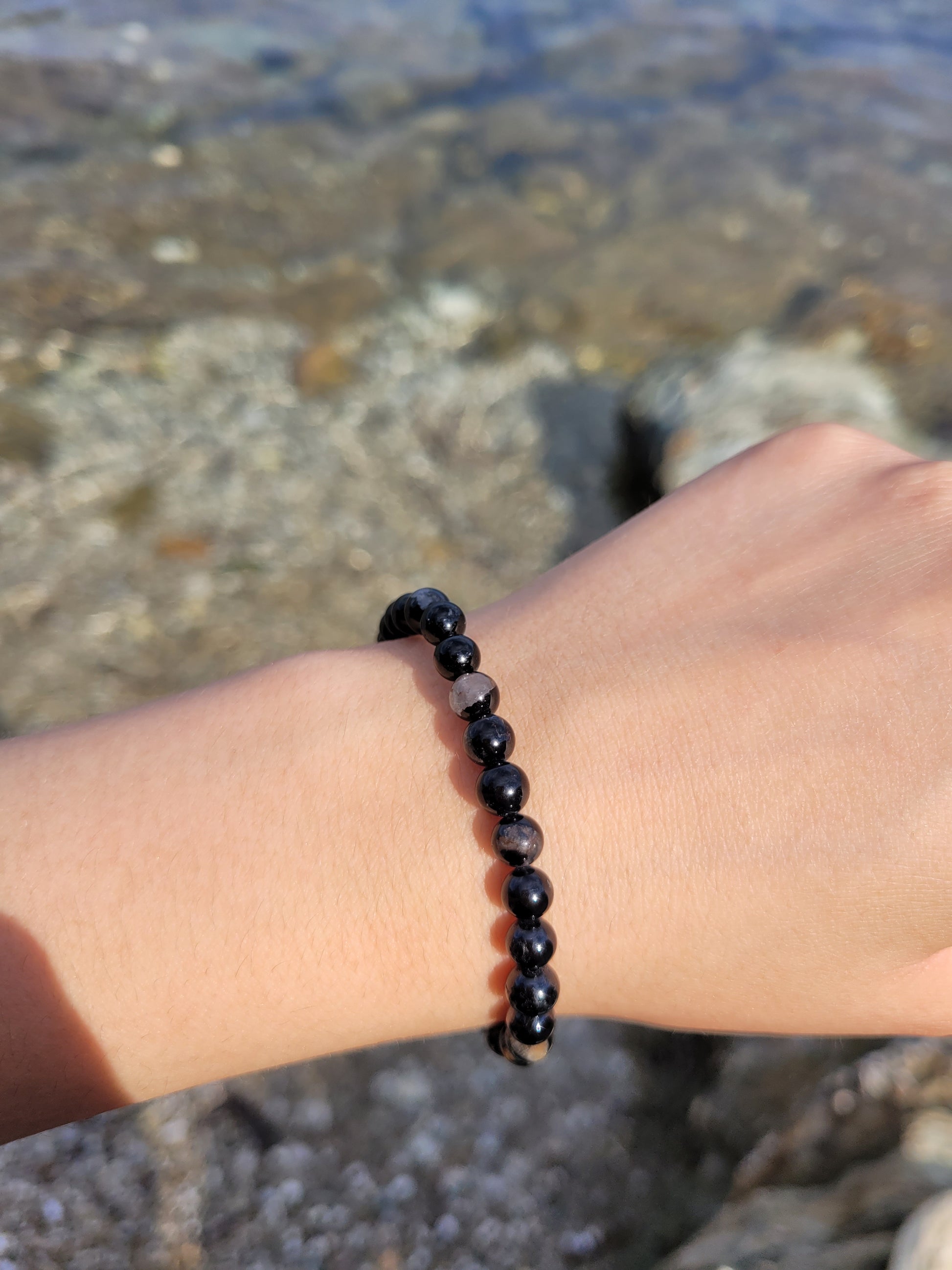Bracelet boule 6mm - Tourmaline et quartz