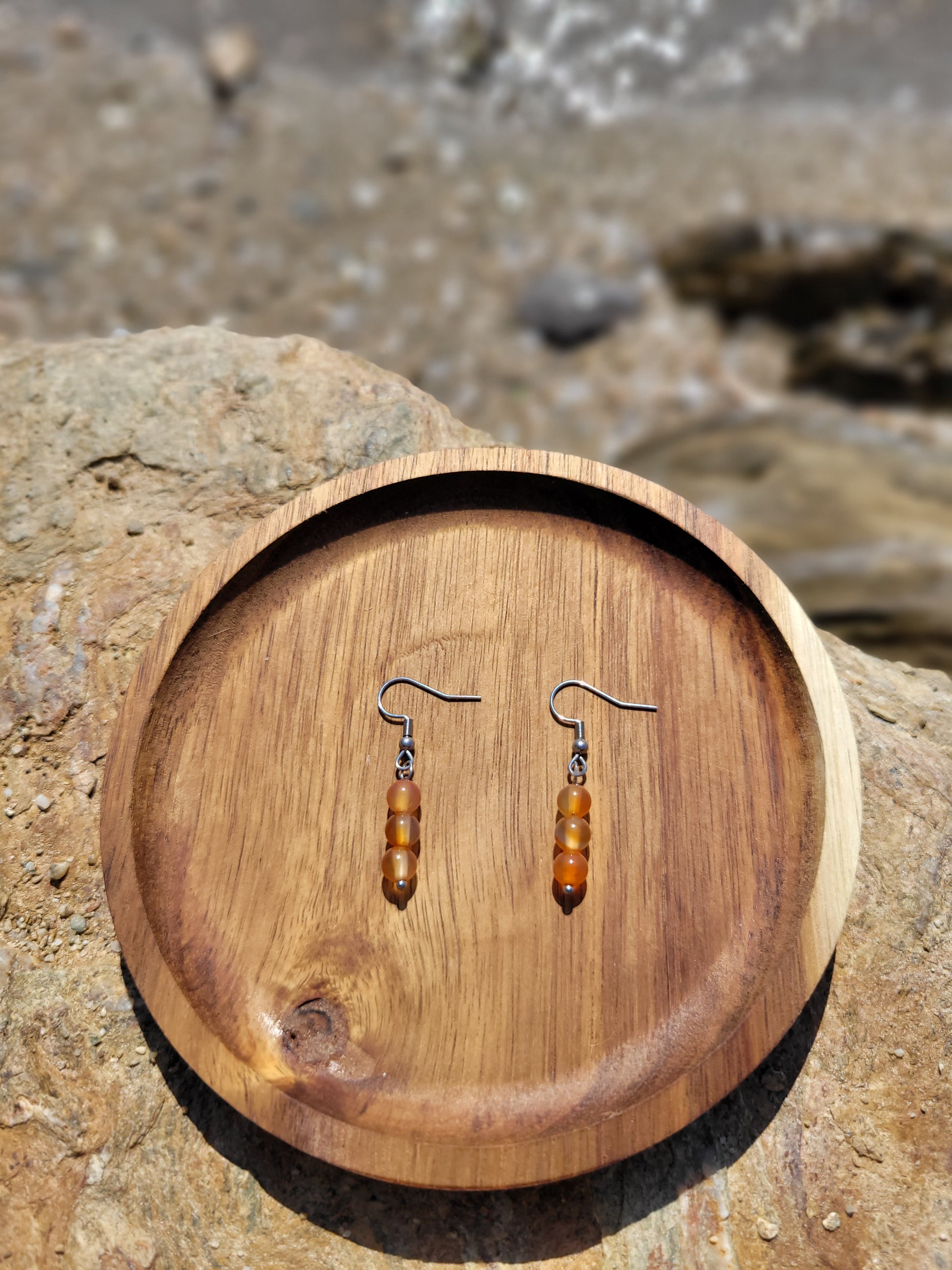 Paire de boucles d'oreilles boule 6mm - Cornaline